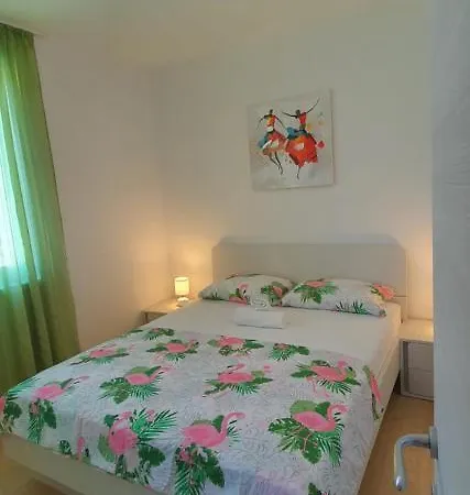 Galija 1 *