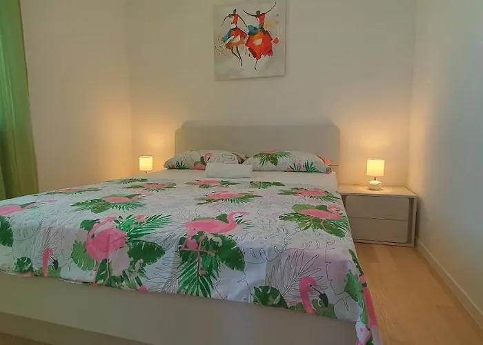 Apartment Galija 1 *