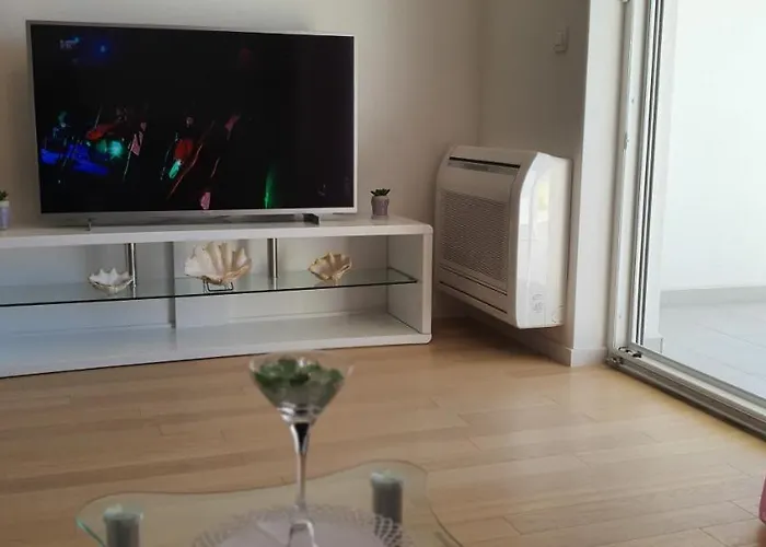 Apartment Galija 1 *